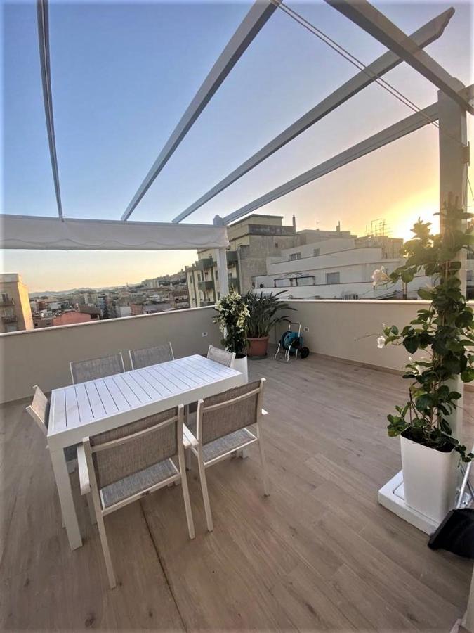 Апартаменти Rossini Penthouse Кальярі Екстер'єр фото