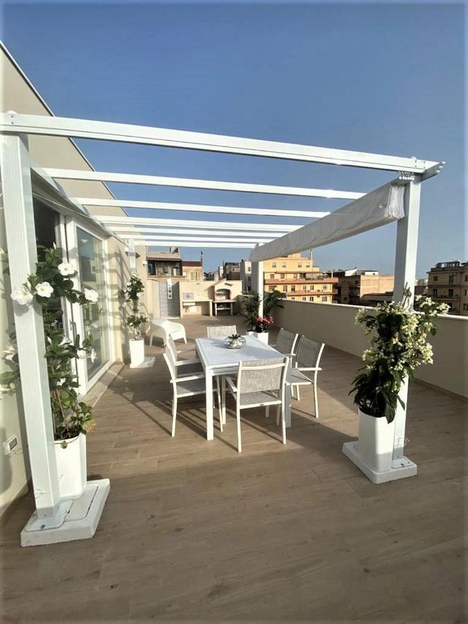 Апартаменти Rossini Penthouse Кальярі Екстер'єр фото